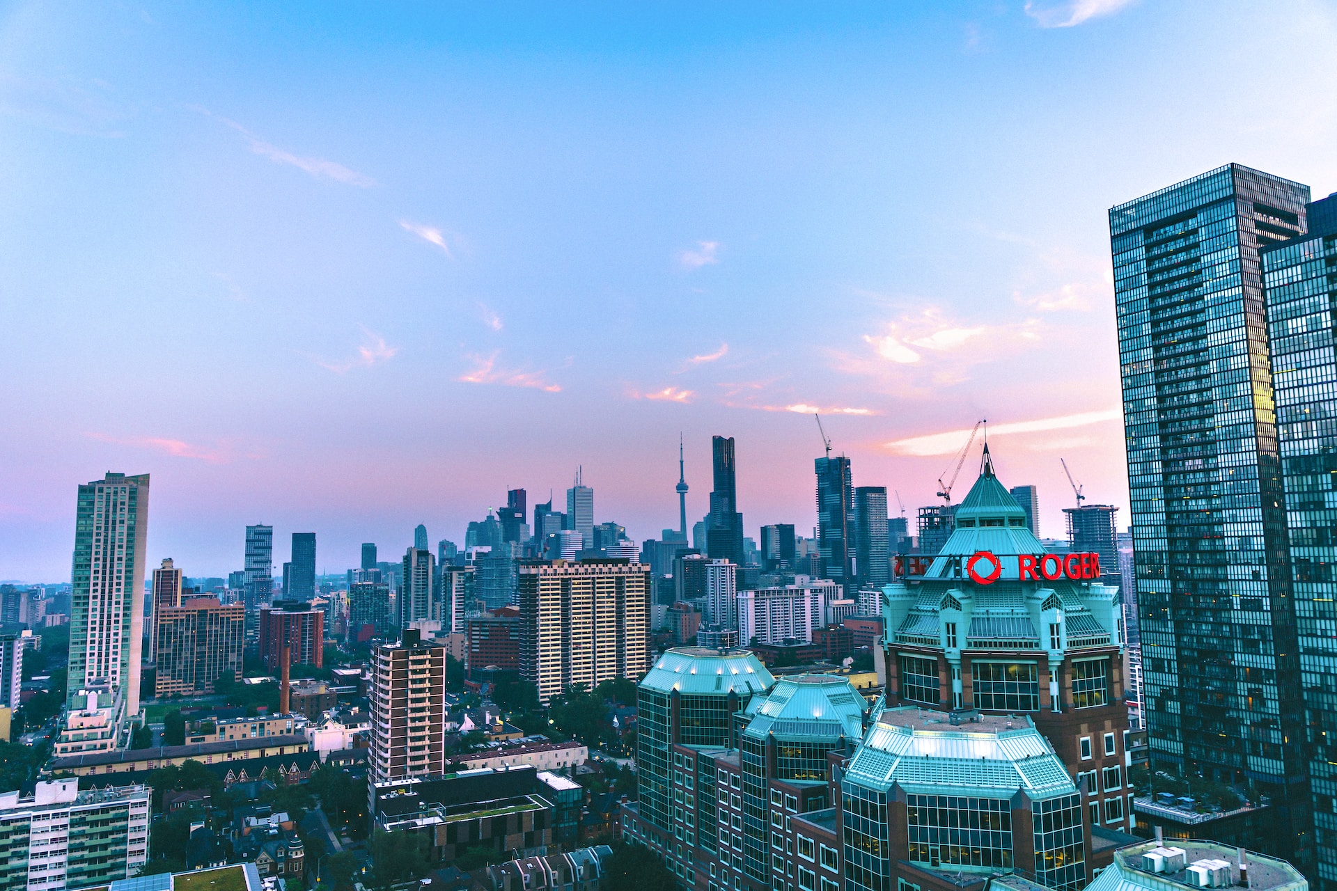 Tour the world with Dinali Travel agency